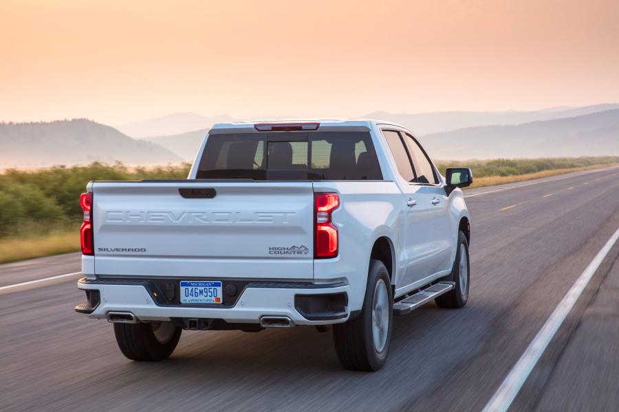  Chevrolet Silverado High Country Crew Cab 2018 года  (фото 7 из 16)